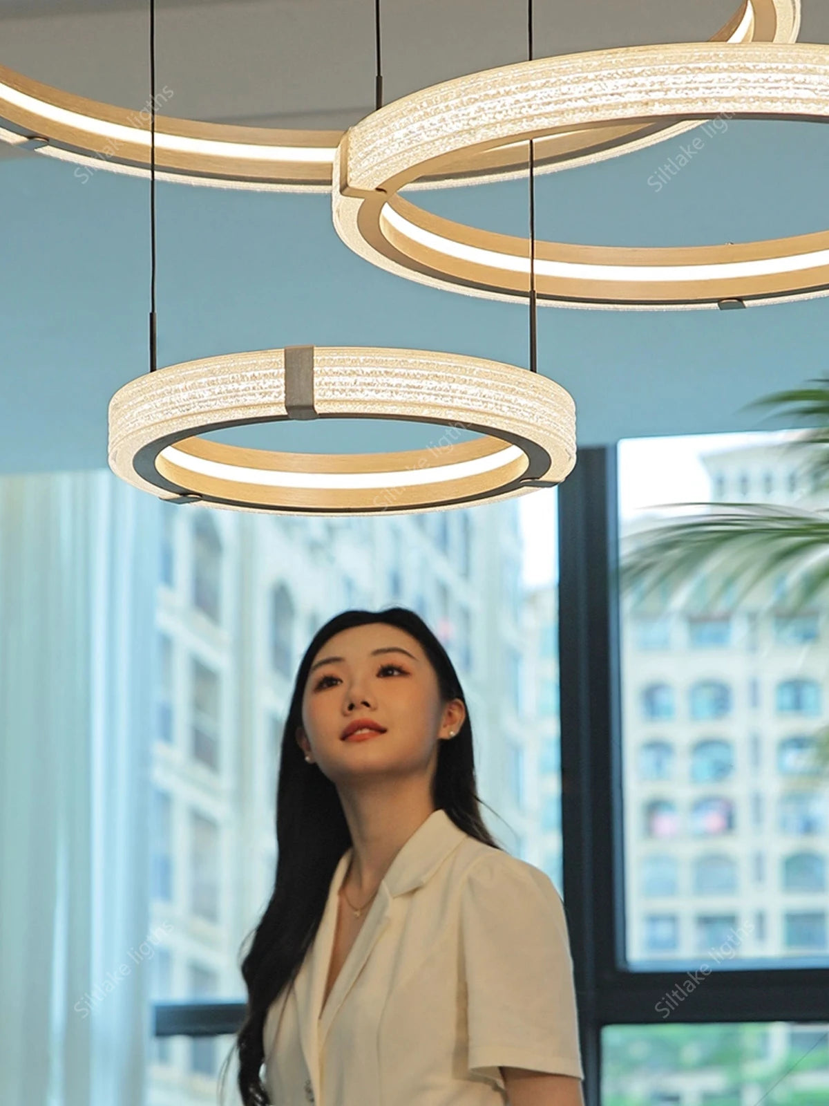Modern design creative round simple chandelier ring Lights .